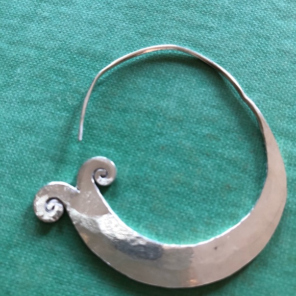 Hoop earrings - Picture 3 of 7